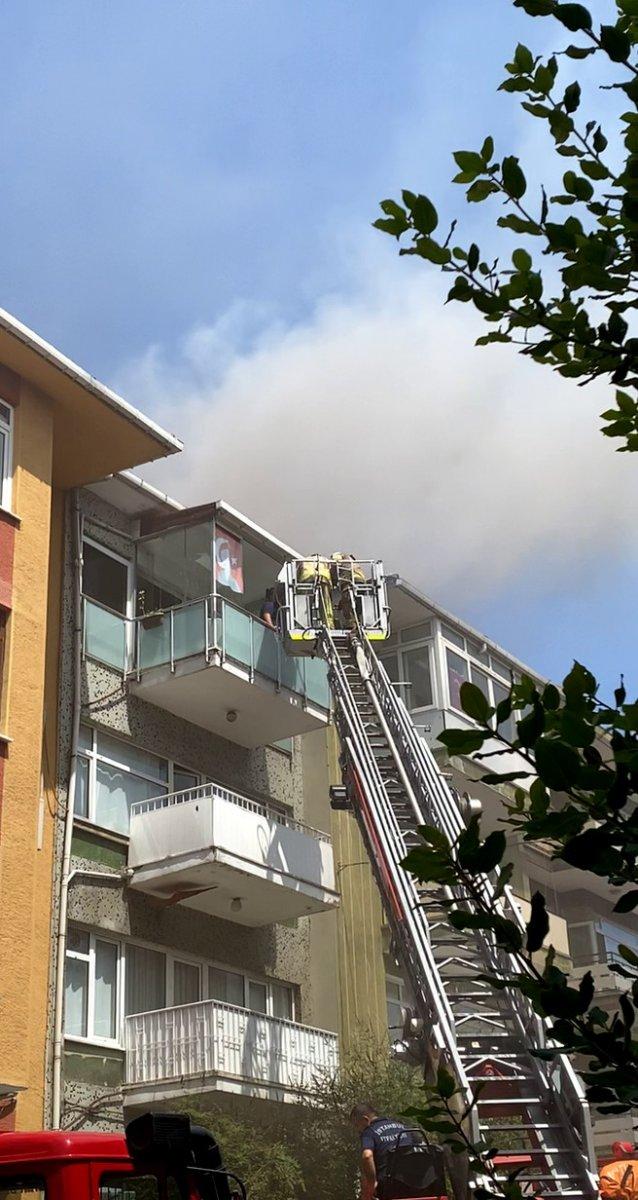 Üsküdar’da evde unutulan sigara yangına sebep oldu