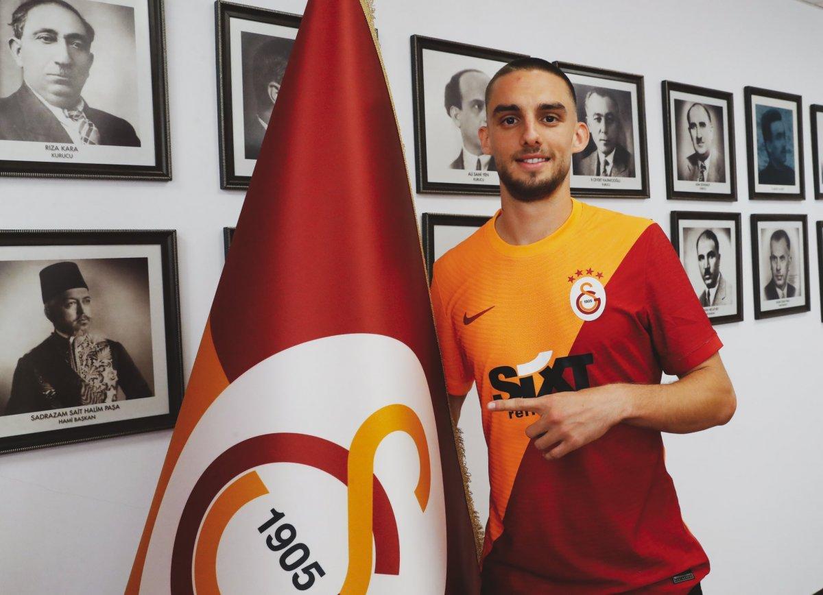Galatasaray Berkan İsmail Kutlu'yu borsaya bildirdi
