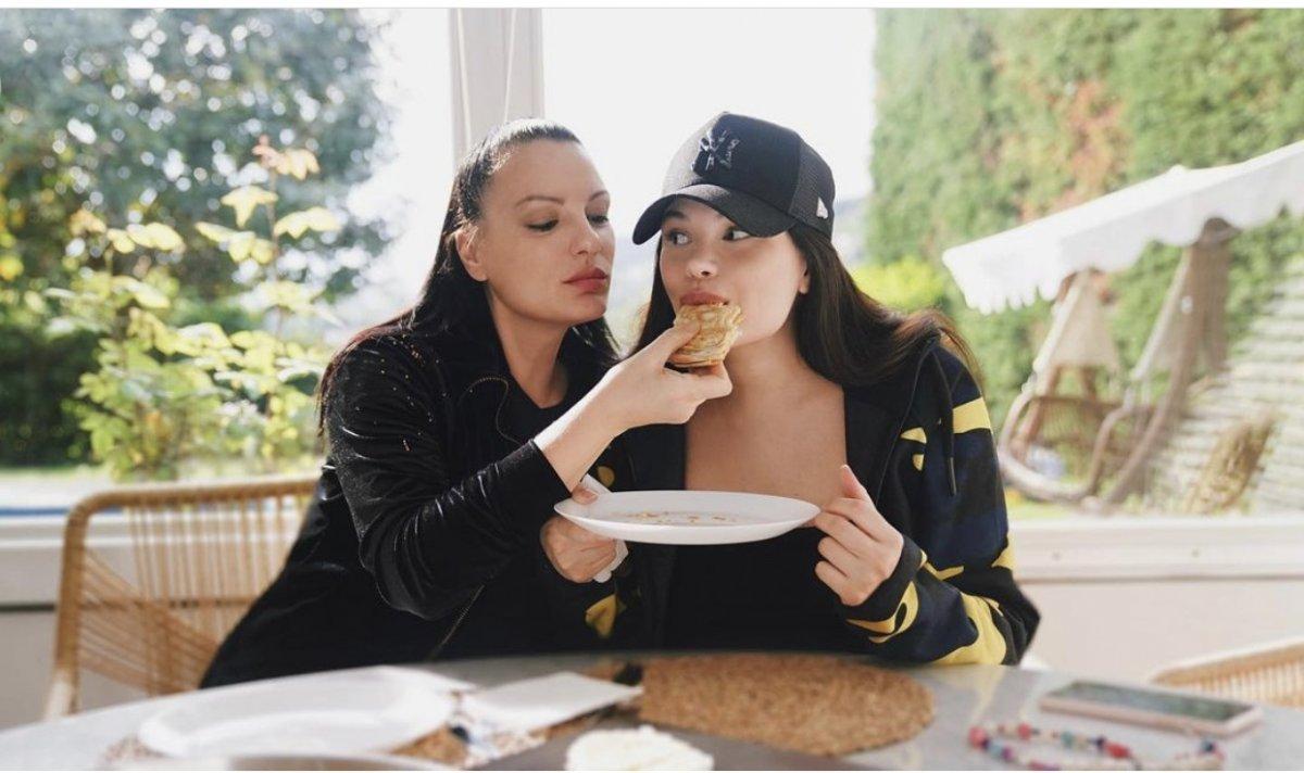 Görenler kardeşi sandı! Almeda Abazi'nin annesi hayrete düşürdü