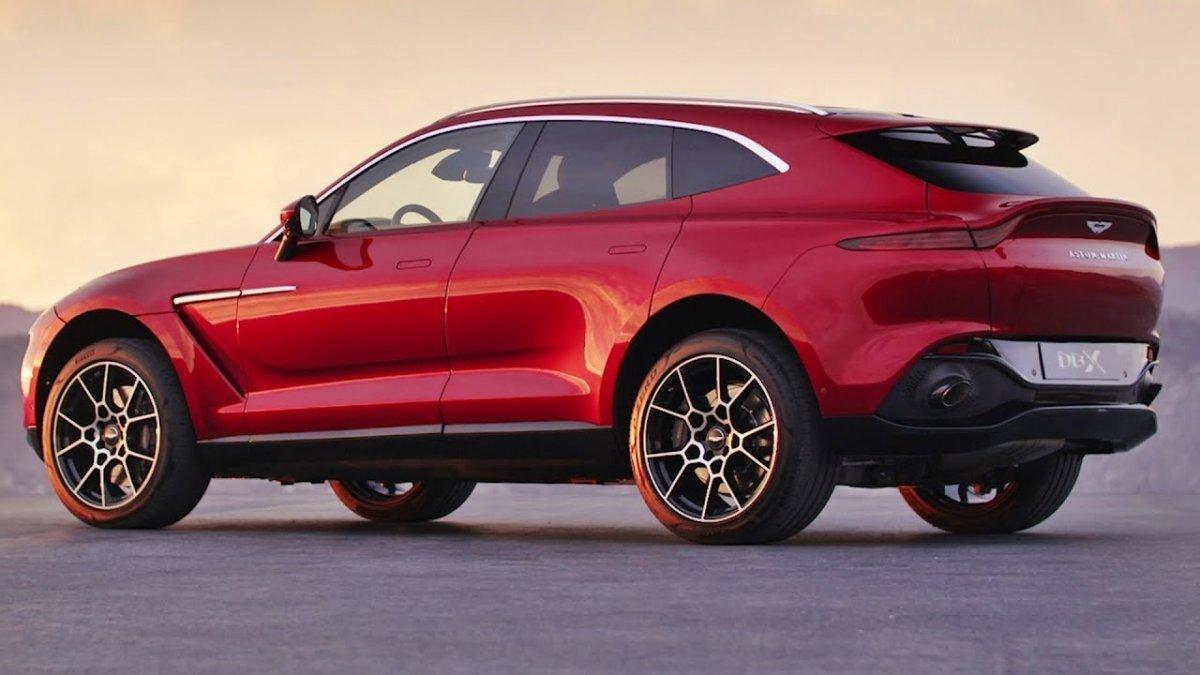 ASTON MARTIN DBX
