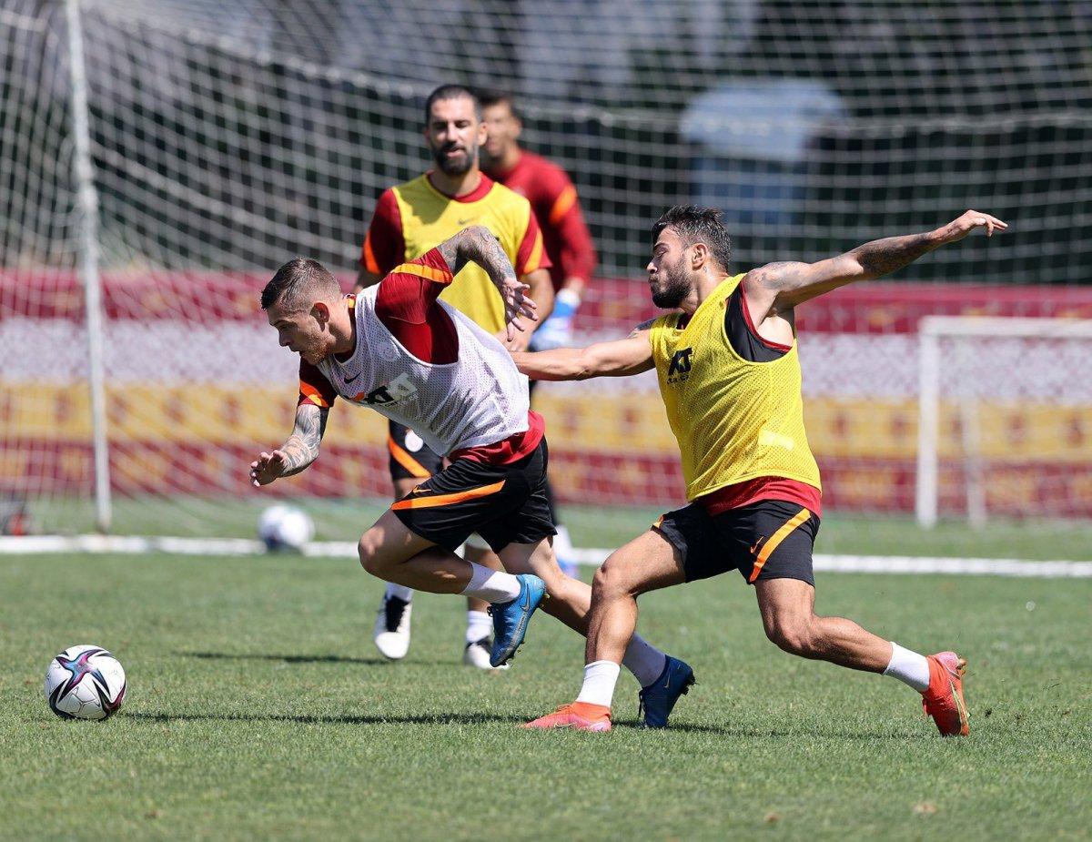 Galatasaray'da Taylan Antalyalı takımla çalıştı