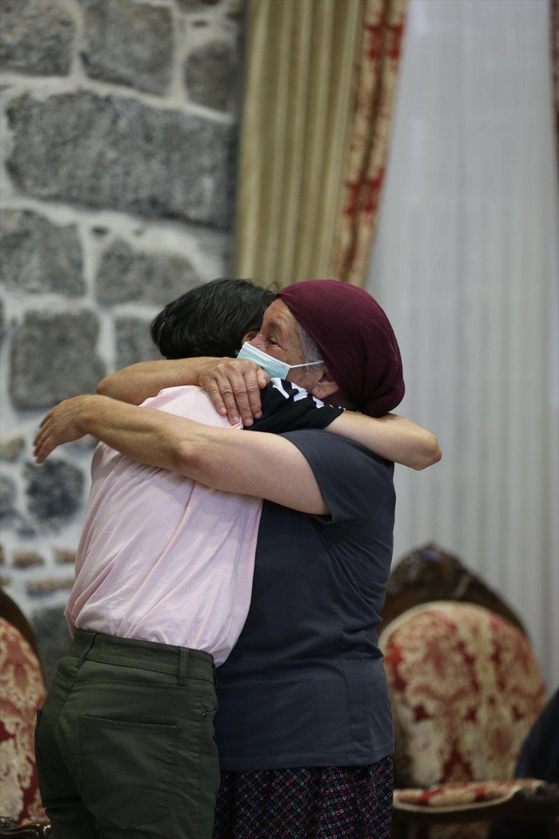 Diyarbakır'da oturma eylemi yapan 3 aile daha evlatlarına kavuştu