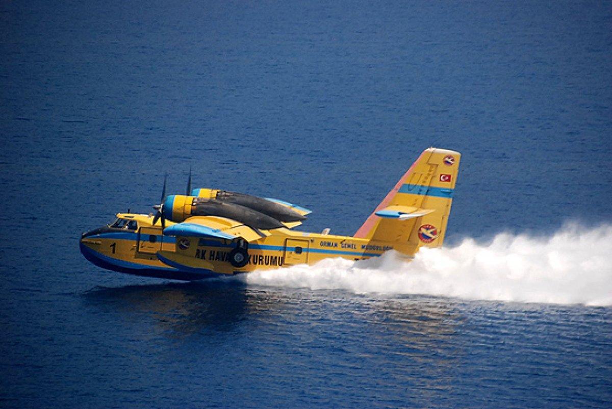 Yangınlarda su taşıma kapasitesi bakımından helikopter kullanılıyor