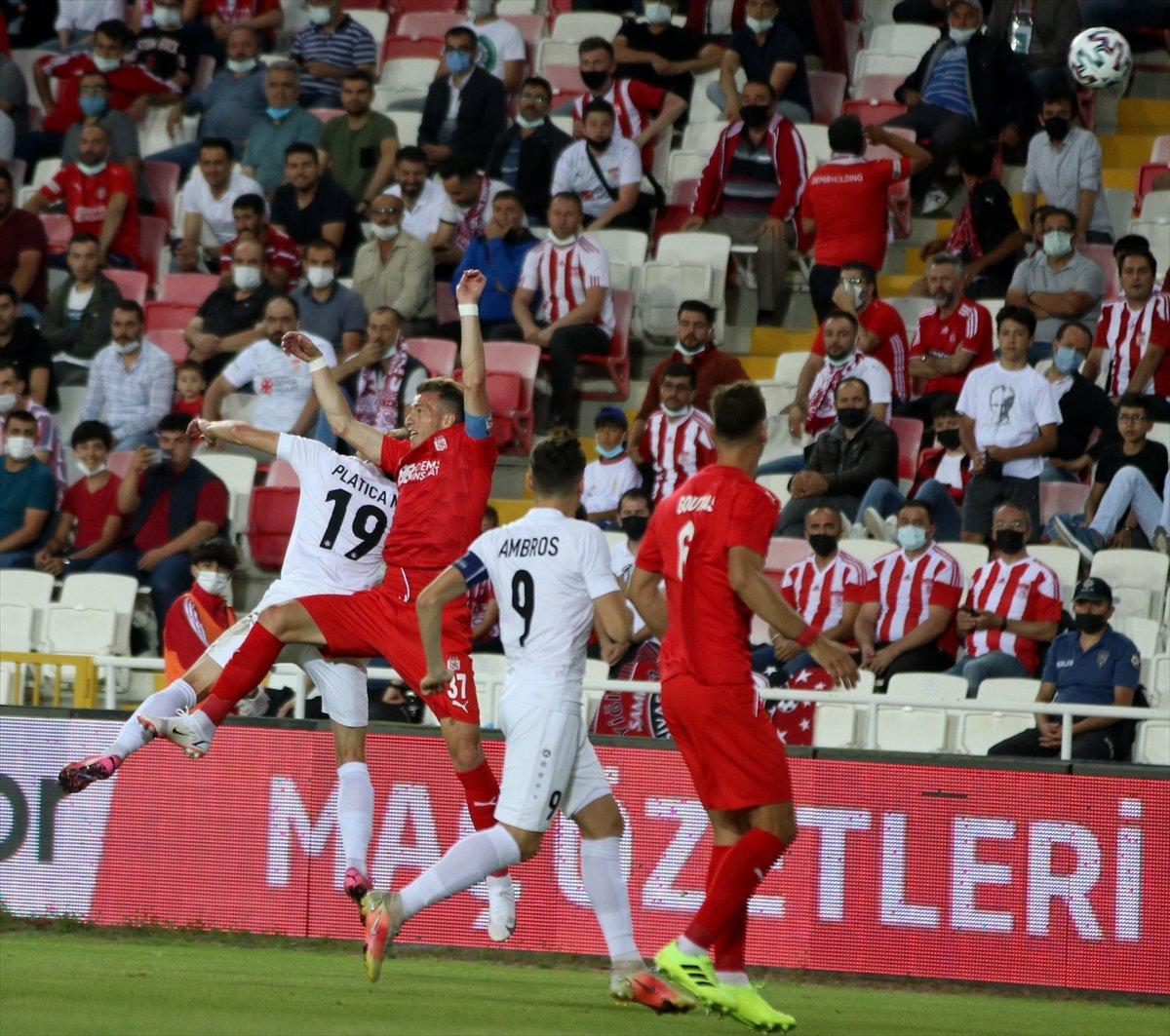 Sivasspor, Konferans Ligi'nde bir üst tura yükseldi