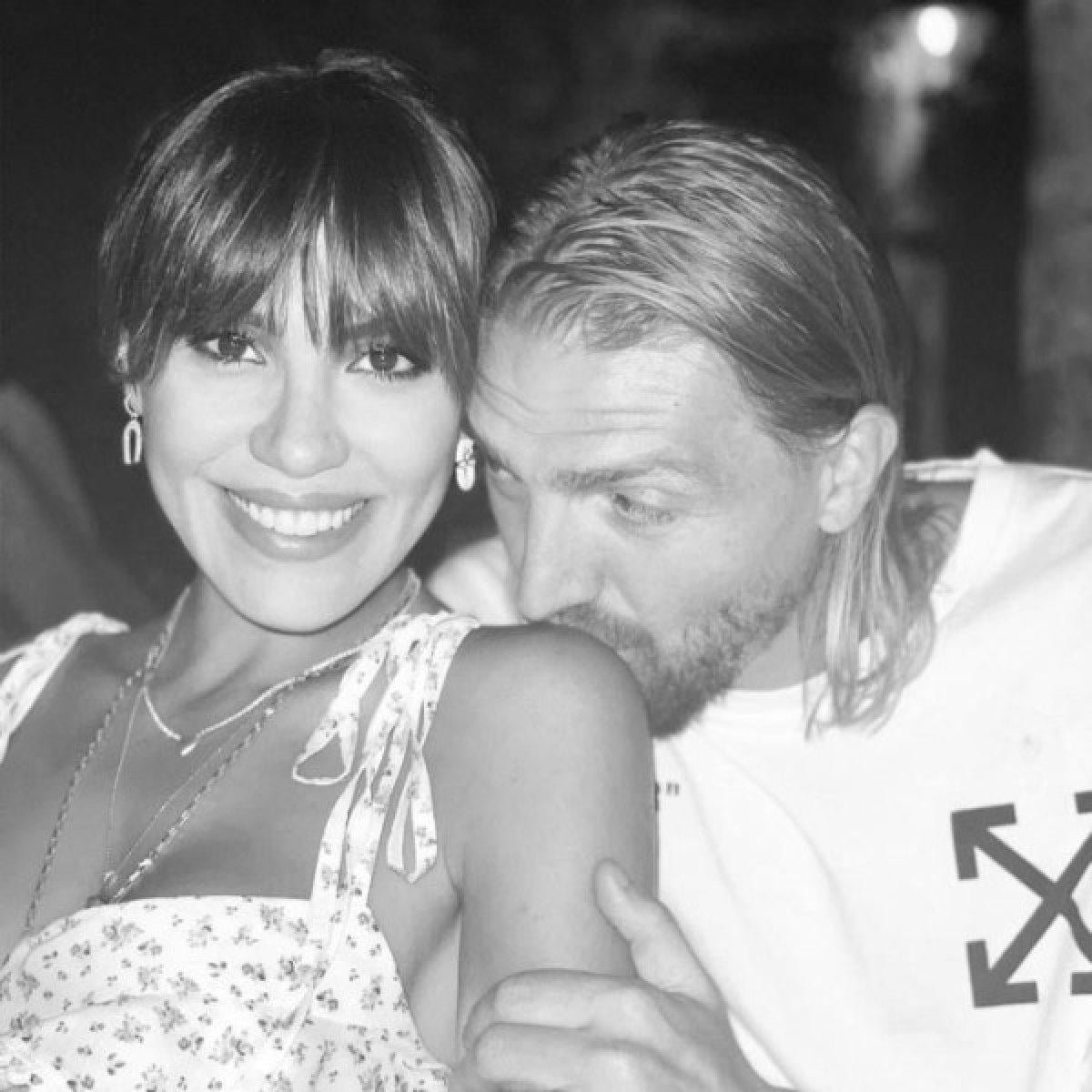 Şükran Ovalı'dan aşk paylaşımı