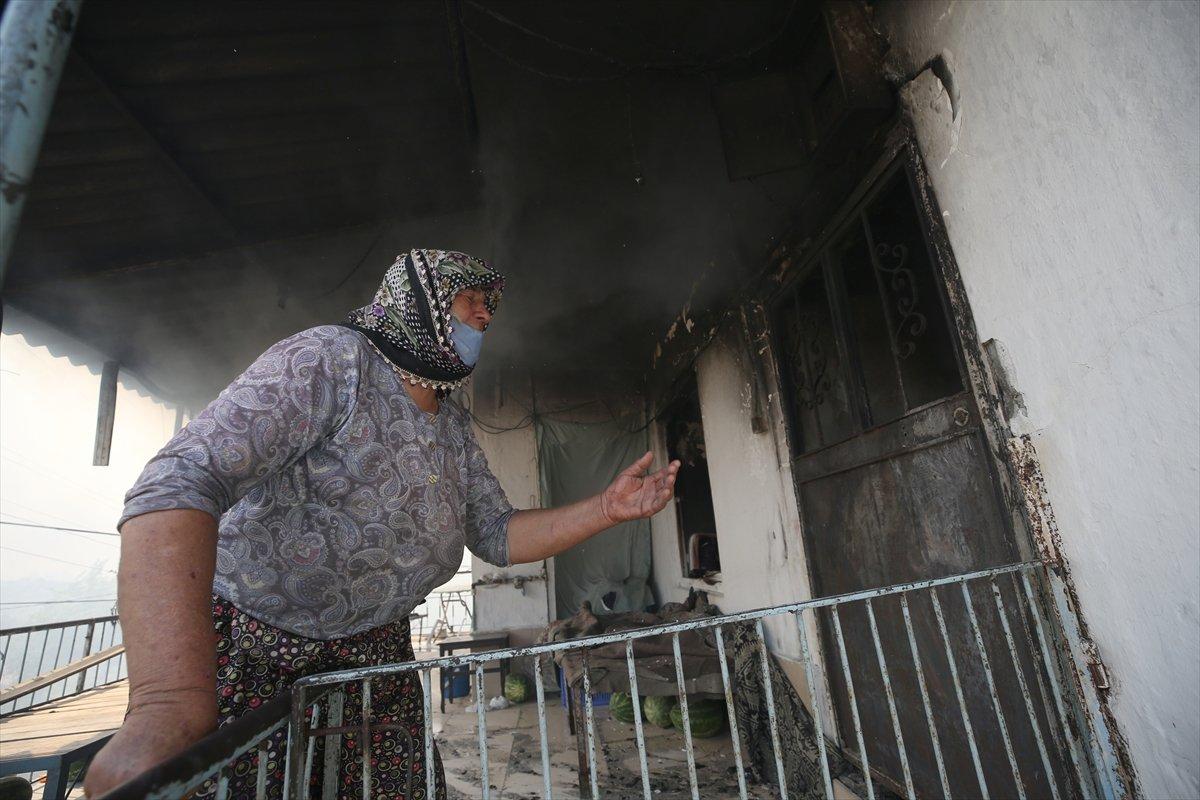 Manavgat'ta kanser hastası yaşlı kadının tedavi parası yangında kül oldu