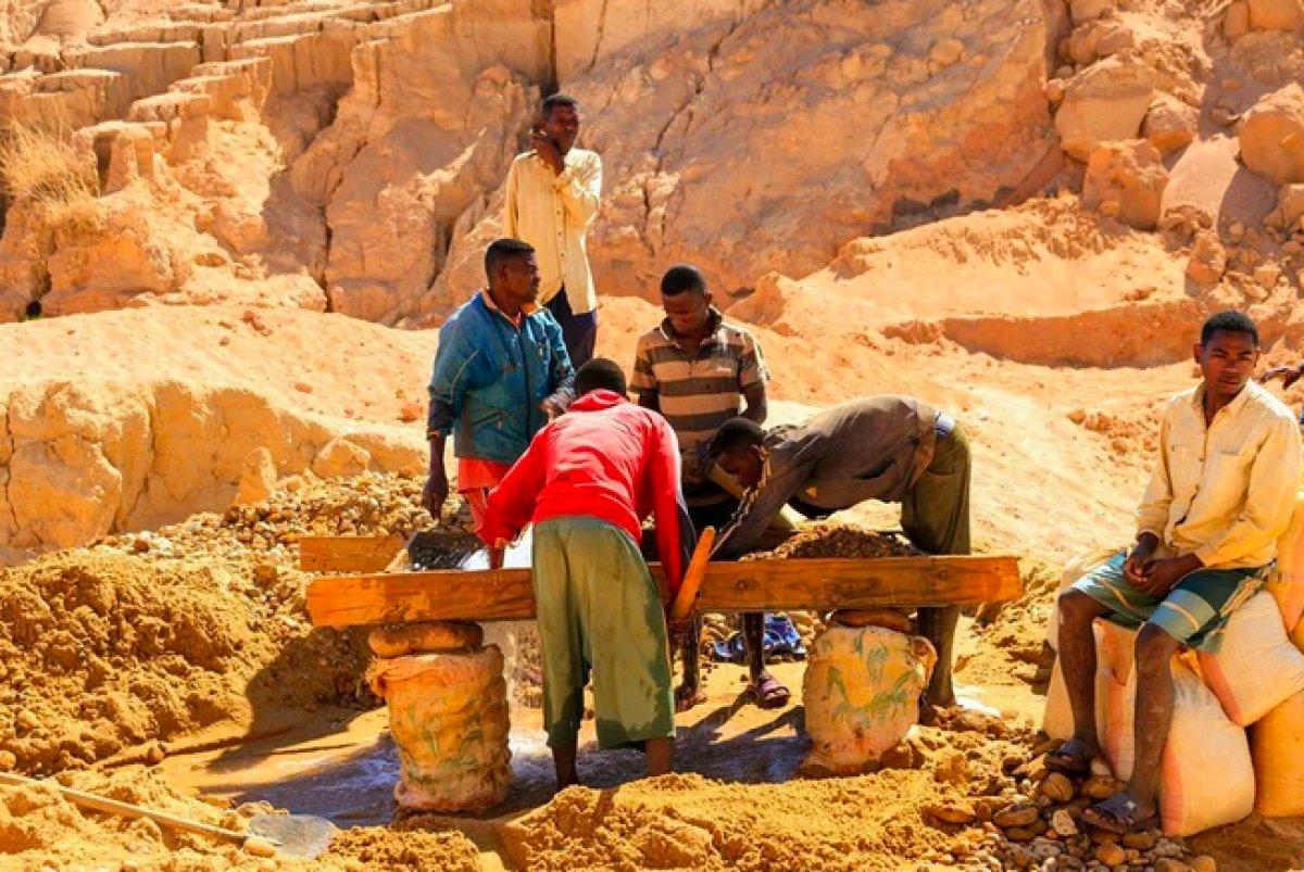 Dünyanın en büyük safir taşı bulundu