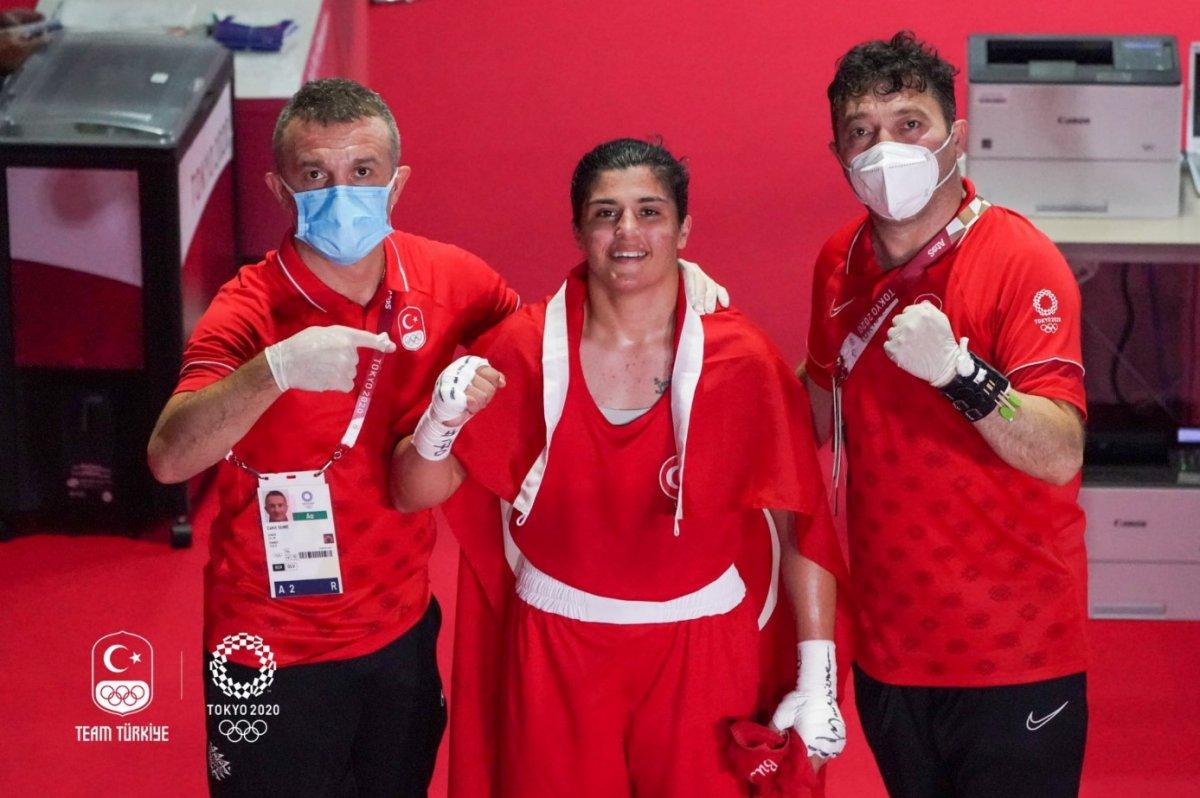 Busenaz Sürmeneli, Tokyo'da yarı finale yükseldi