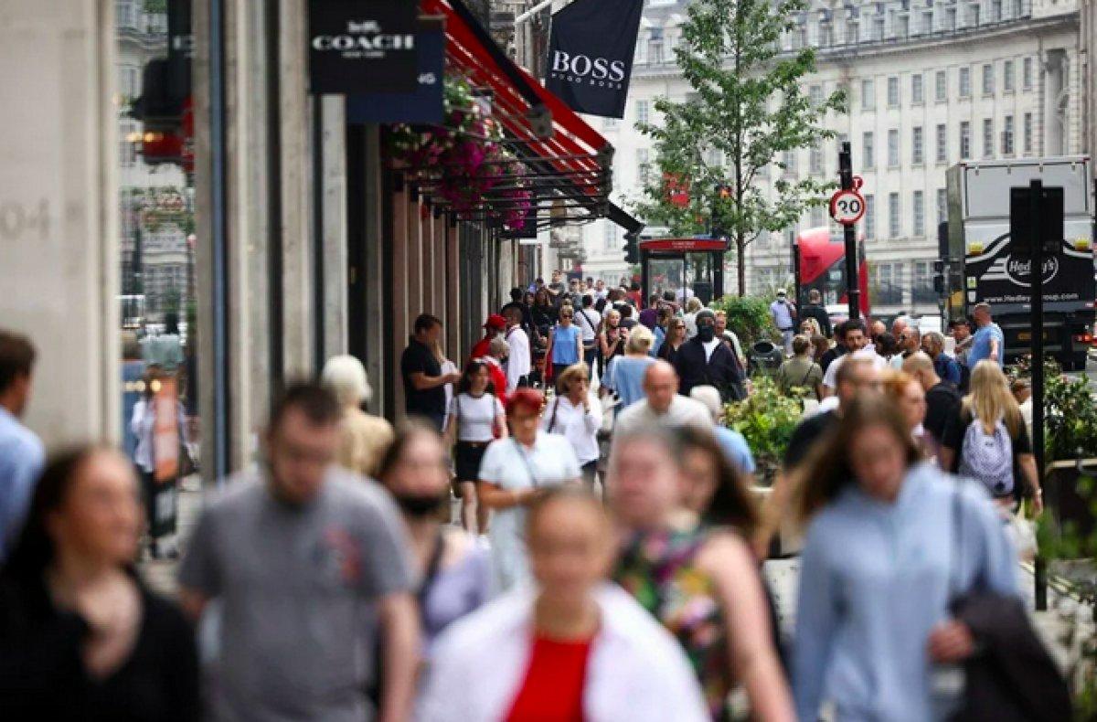 İngiltere'de sürü bağışıklığı yüzde 87'ye ulaştı