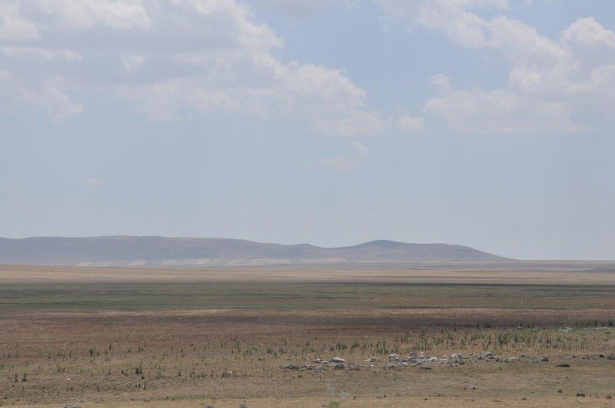 Kars Kuyucak Gölü çöle döndü