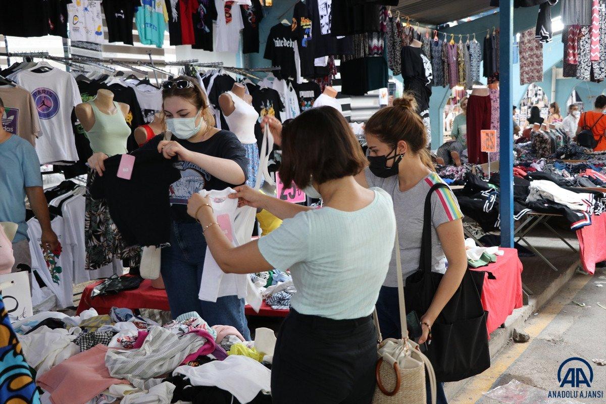 Edirne’de halk pazarında Bulgar turist yoğunluğu