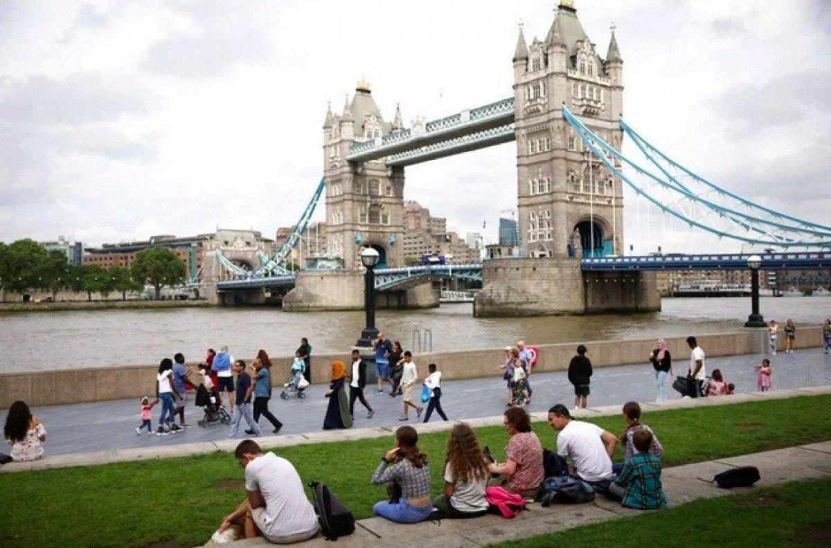 İngiltere'de sürü bağışıklığı yüzde 87'ye ulaştı