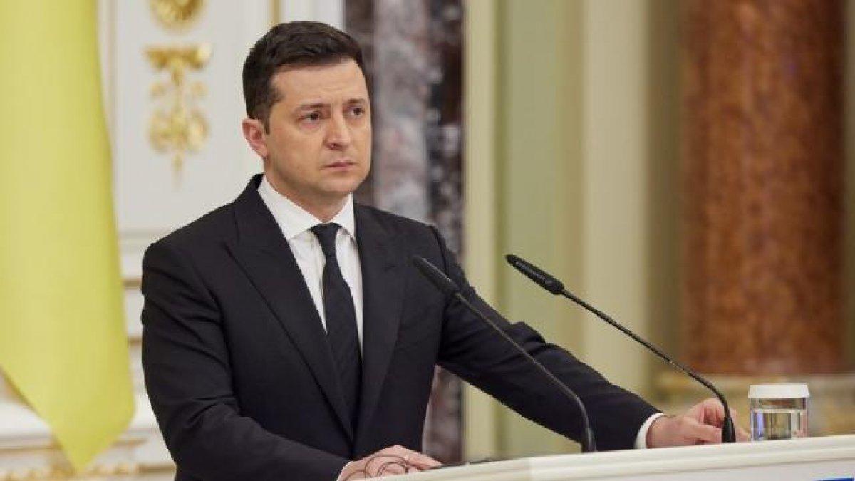 Vladimir Zelenskiy: Yangınla mücadele uçağımız yarın Türkiye'ye uçacak