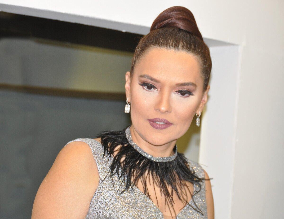 Demet Akalın'dan Tüdanya'ya yardım