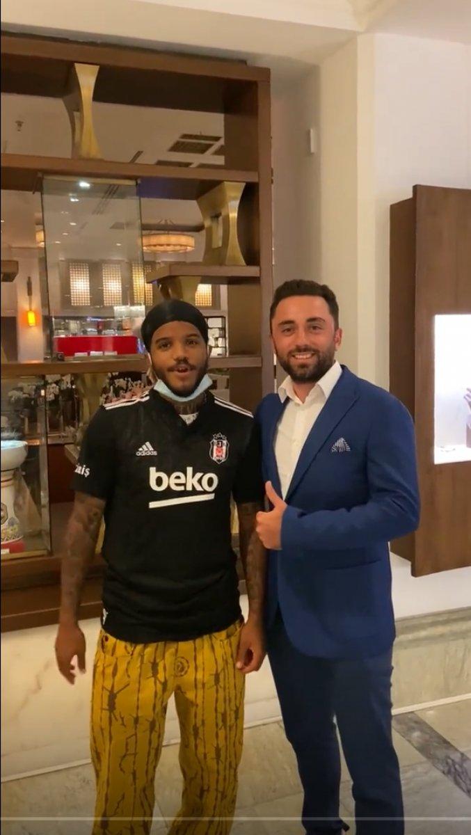 Rosier: Beşiktaş'a gel Ghezzal