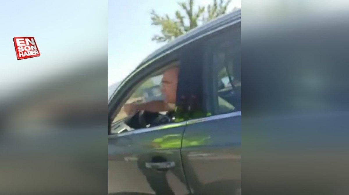 CHP'li milletvekili Aydoğan, kendisinden kimlik isteyen trafik polisine kızdı