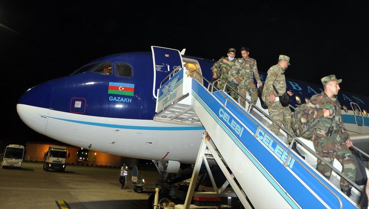 Azerbaycanlı ekip, yangınlarla mücadele için Türkiye'de