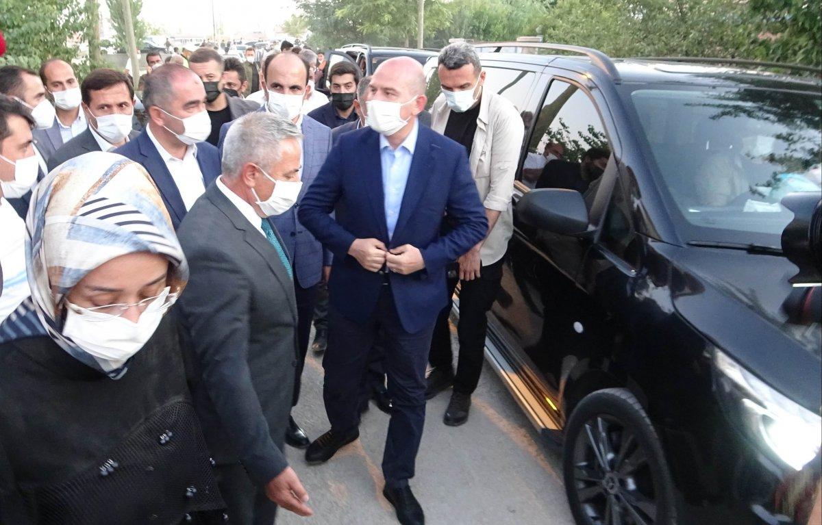 Süleyman Soylu’dan katledilen ailenin yakınlarına taziye ziyareti