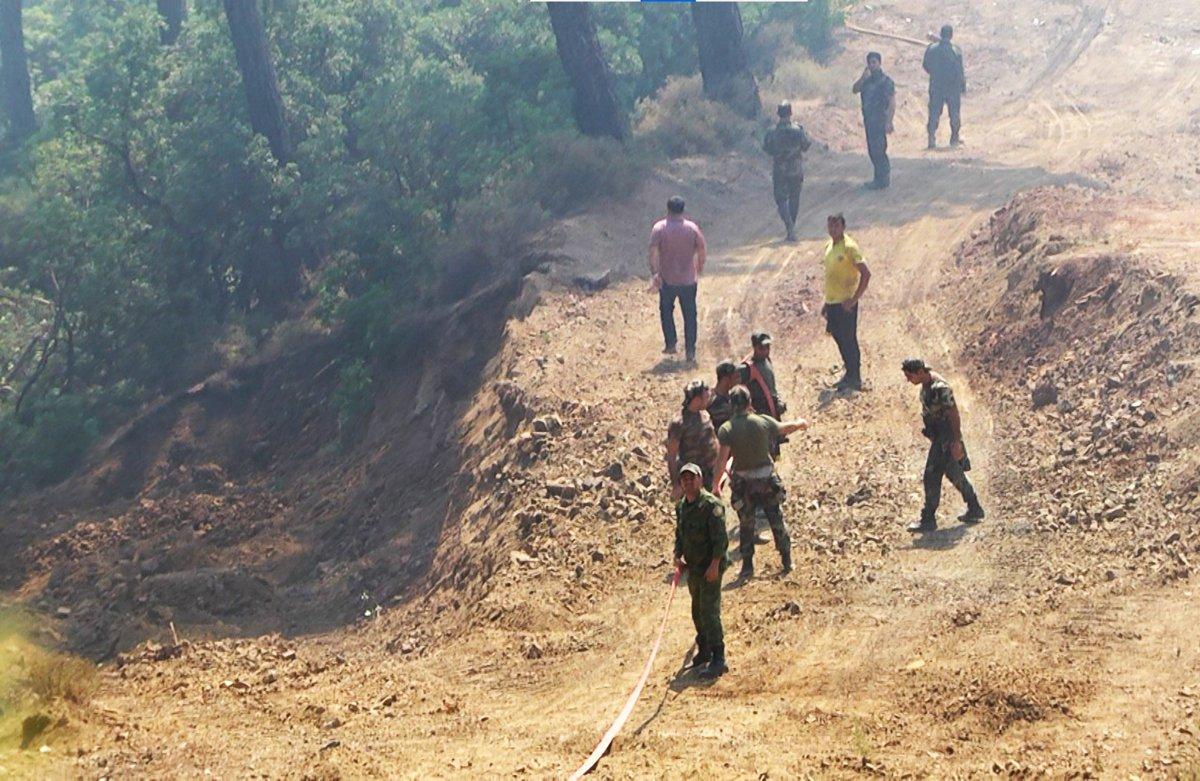 Azerbaycan'dan gelen ekip, yangına müdahaleye başladı
