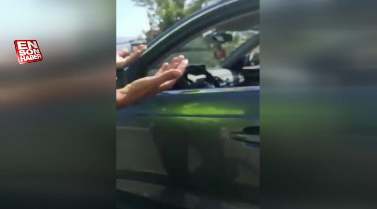 CHP'li milletvekili Aydoğan, kendisinden kimlik isteyen trafik polisine kızdı