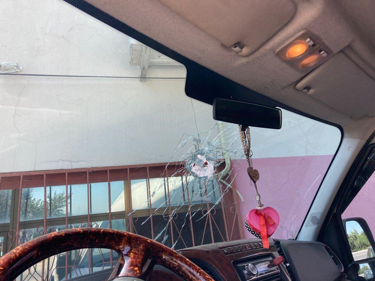 Sakarya'da evliliğini bitirmek isteyince kocasının silahlı saldırısına uğradı