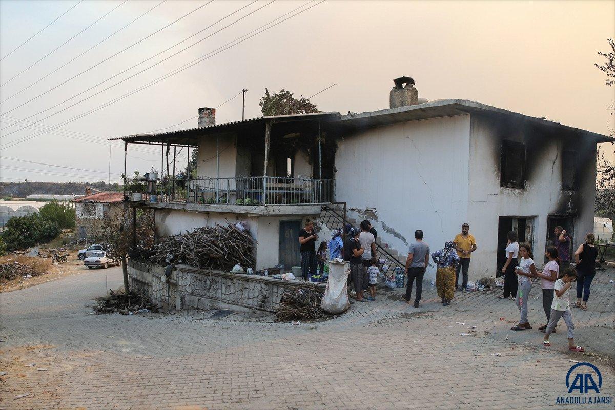 Antalya’da yangında tedavi parasını kaybeden kadına destek yağdı