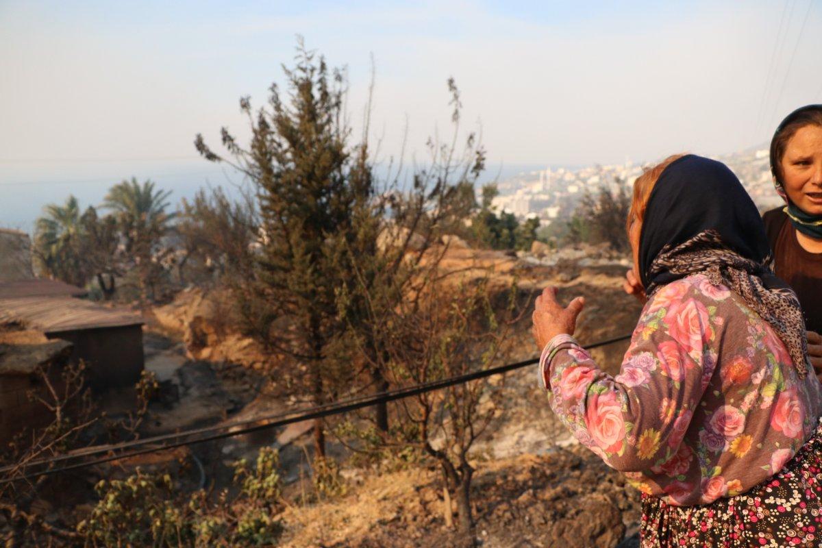 Aydıncık'taki yangından etkilenenler yaşadıklarını anlattı