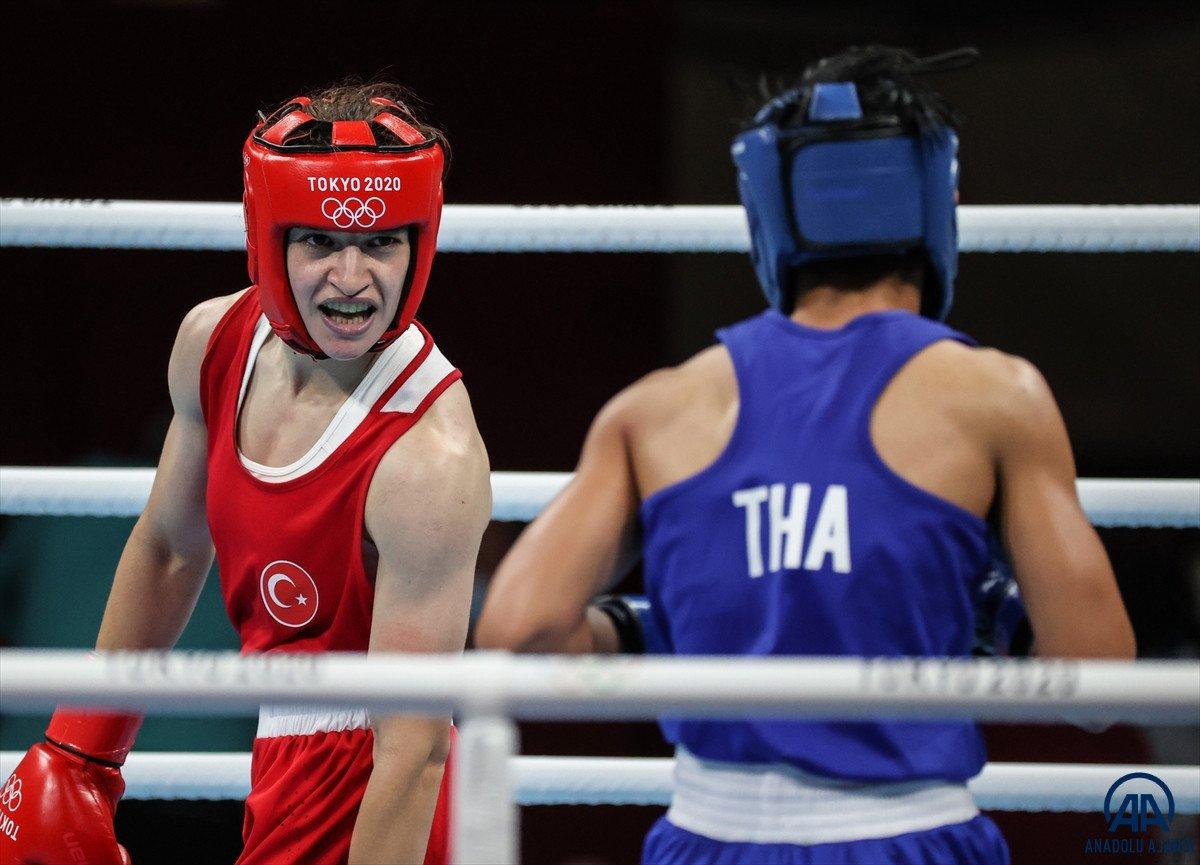 Buse Naz Çakıroğlu Tokyo'da yarı finalde