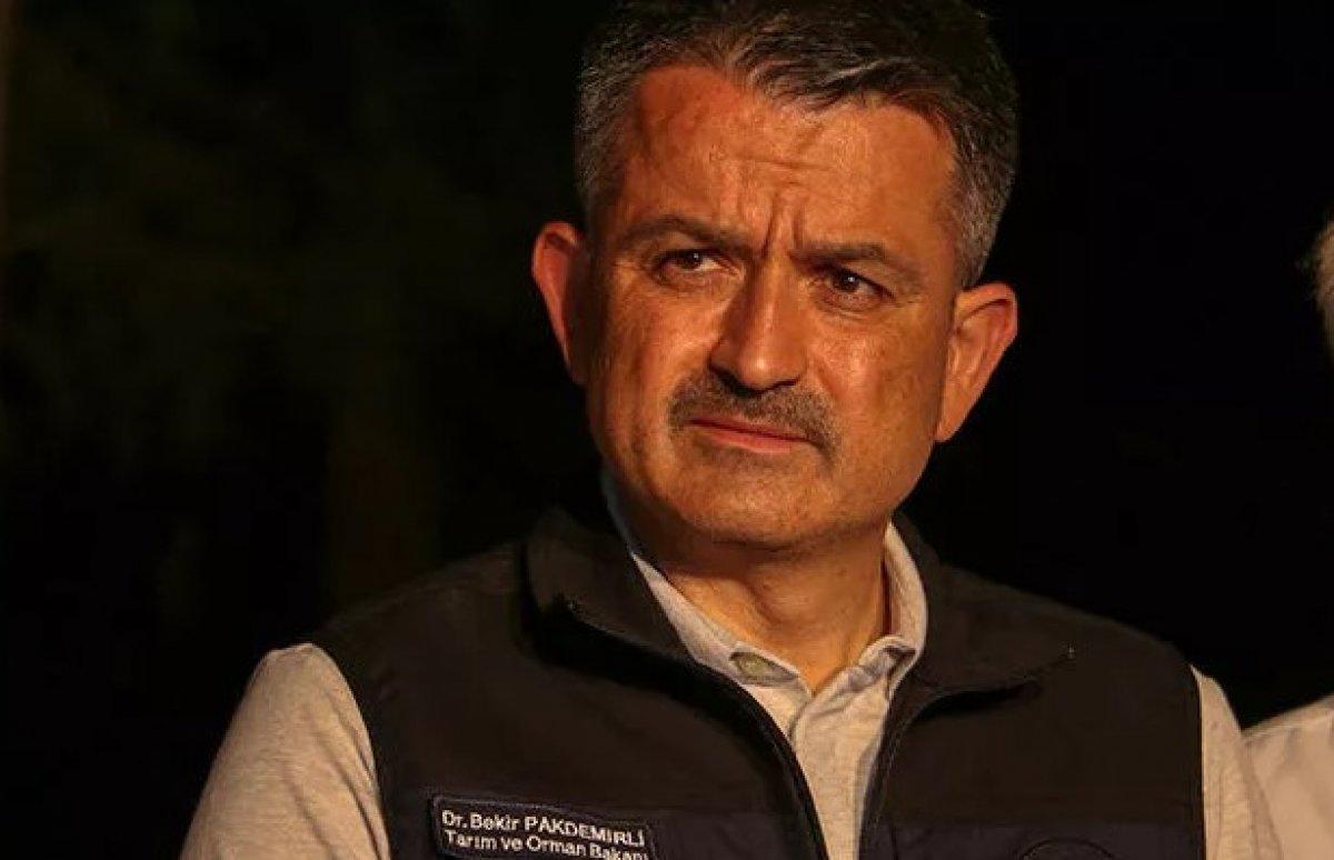 Bekir Pakdemirli: 4 kentte 9 orman yangını devam ediyor