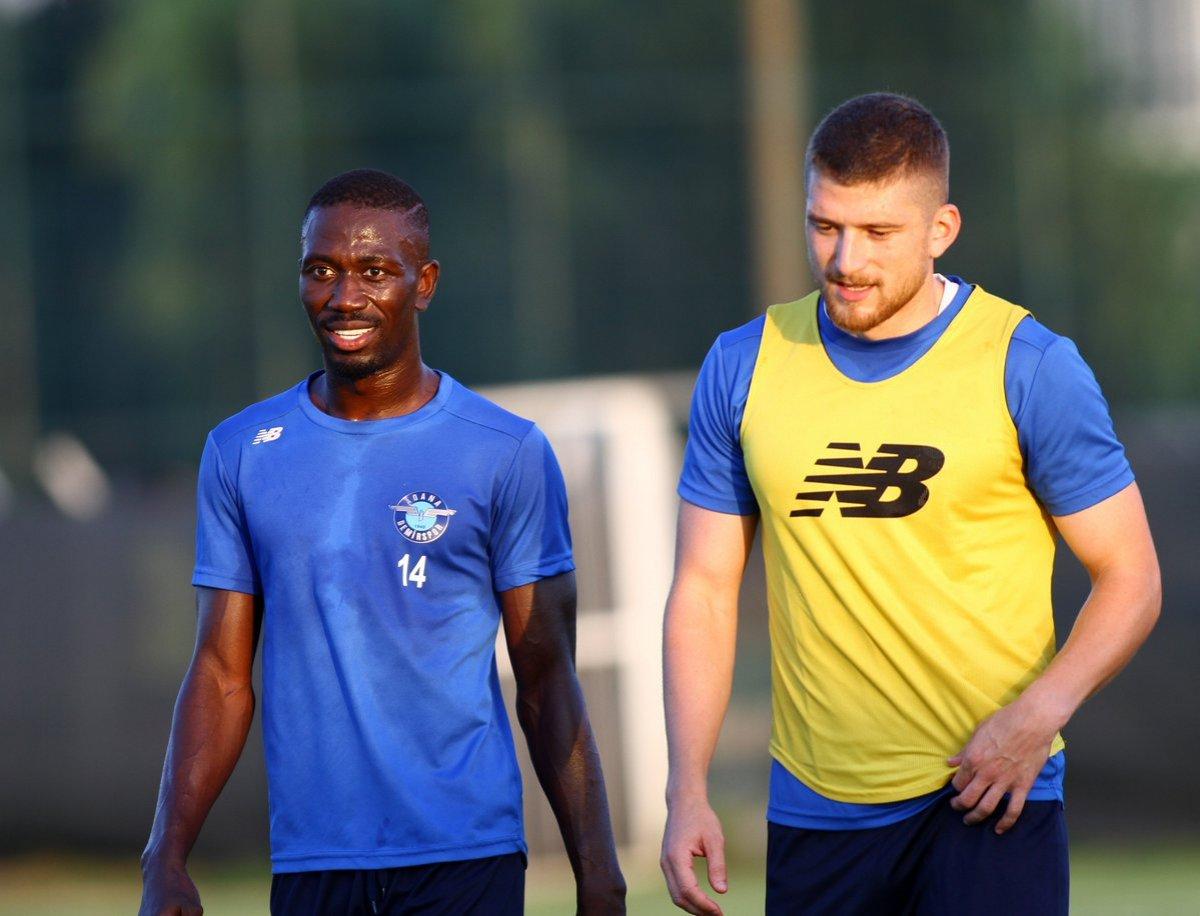 Adana Demirspor, Shkodran Mustafi'yi istiyor