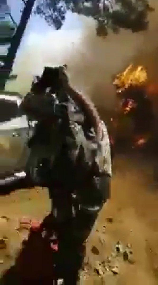 Askerler, Marmaris'teki orman yangınında alevlerin ortasında kaldı