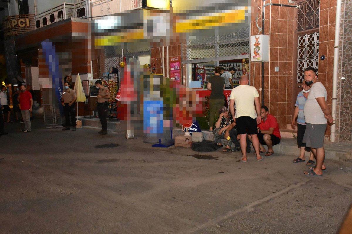 İzmir'de kavga sırasında iş arkadaşının karısını bıçakladı