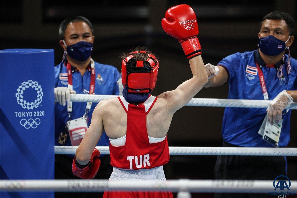 Buse Naz Çakıroğlu Tokyo'da yarı finalde