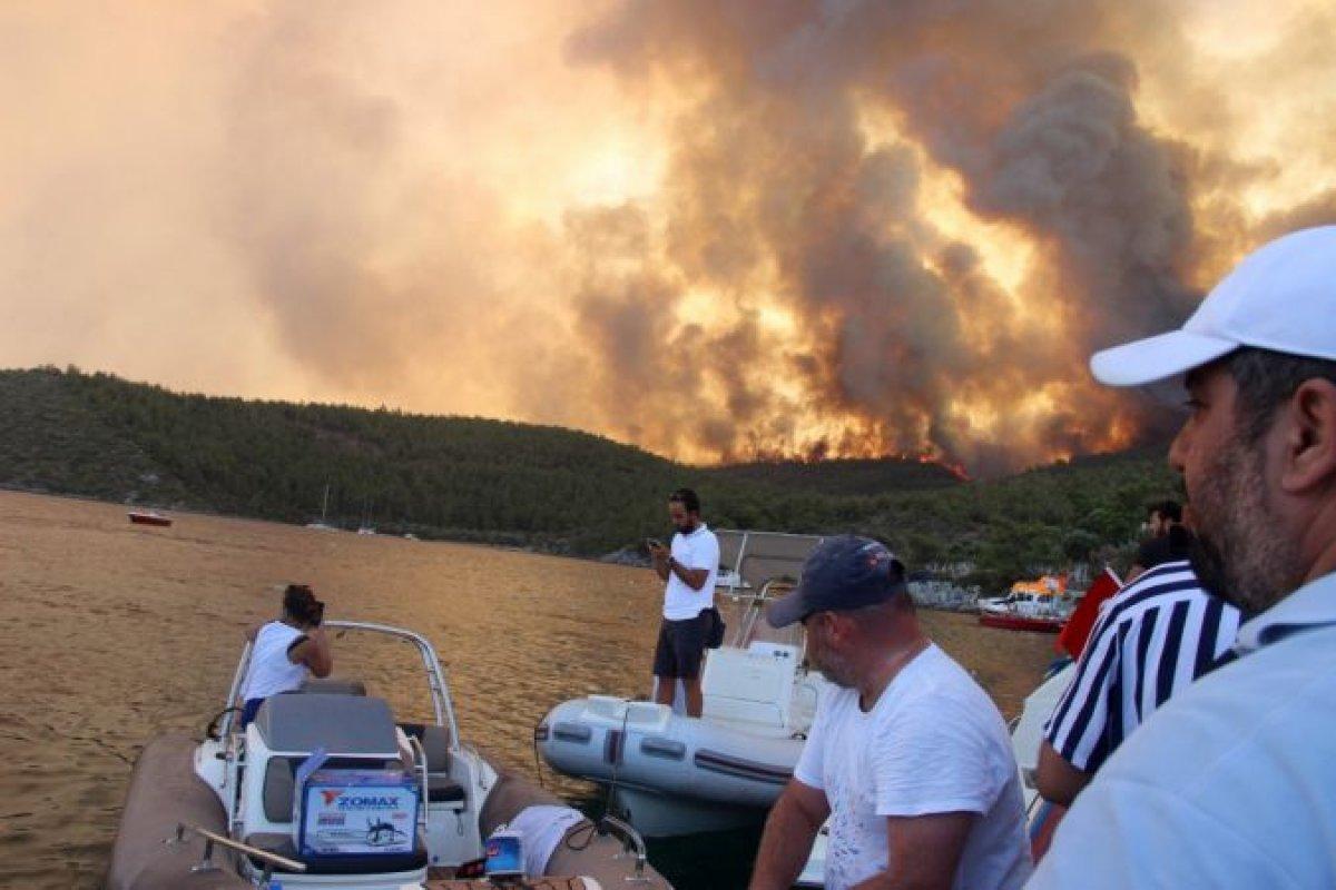 Çökertme'yi küle çeviren yangının sarsıcı görüntüleri
