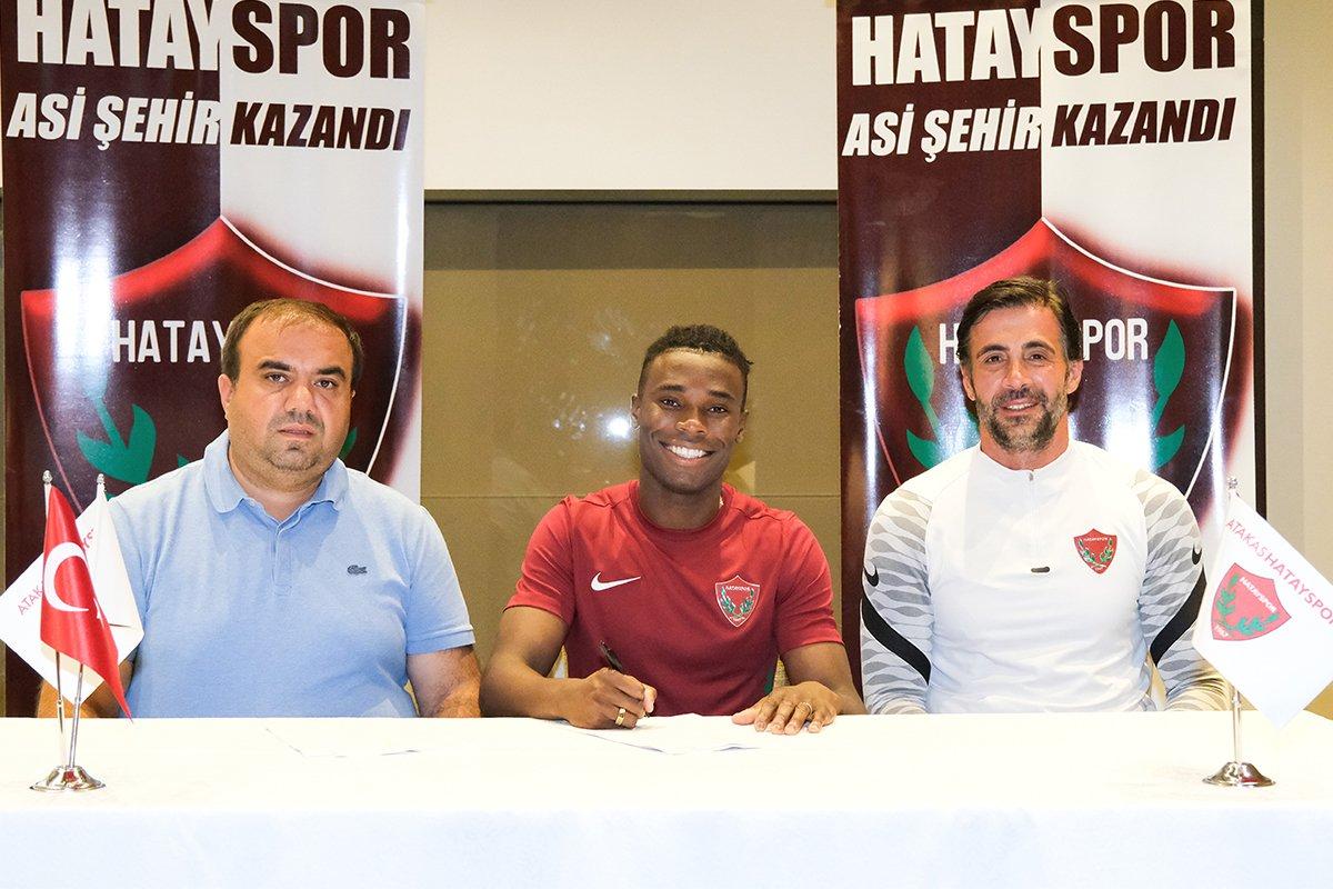 Hatayspor, Adekugbe'yi transfer etti
