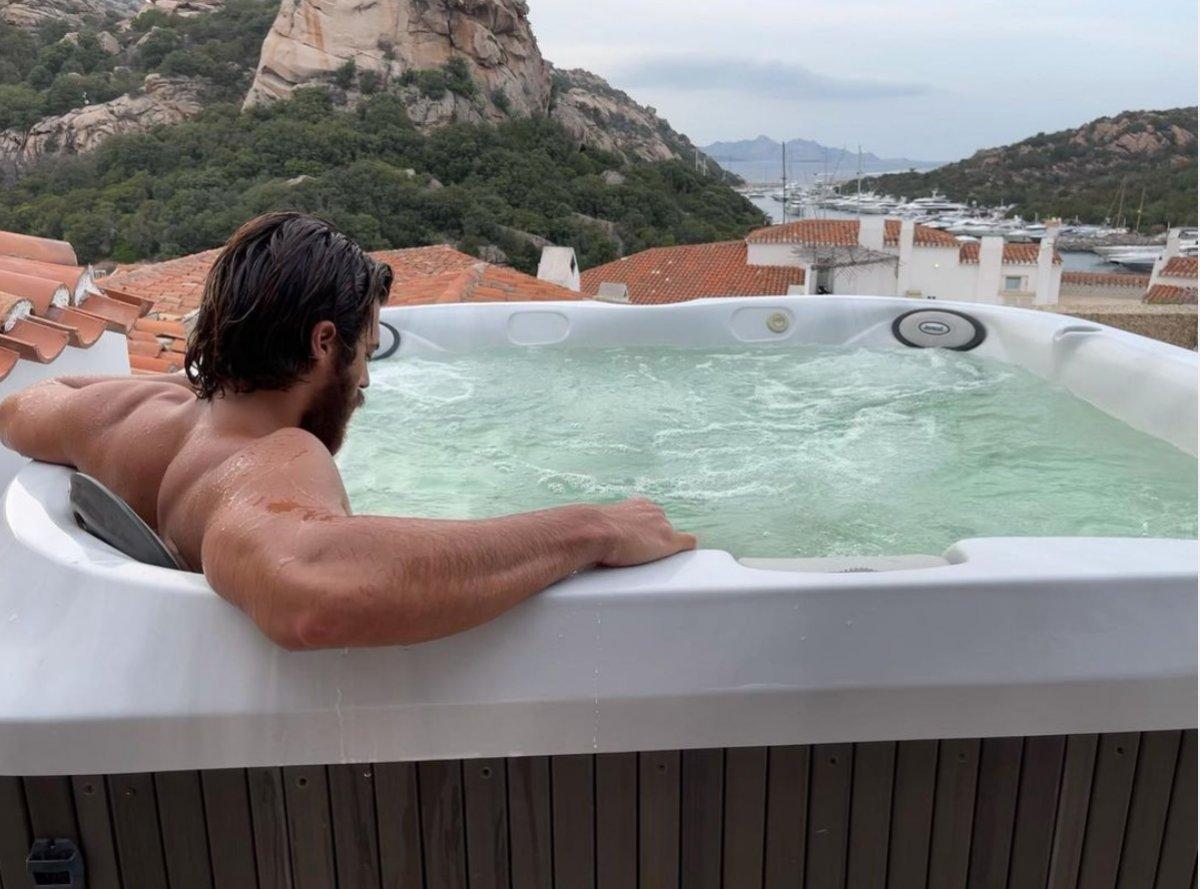 Tolga Güleç'ten Can Yaman'a gönderme