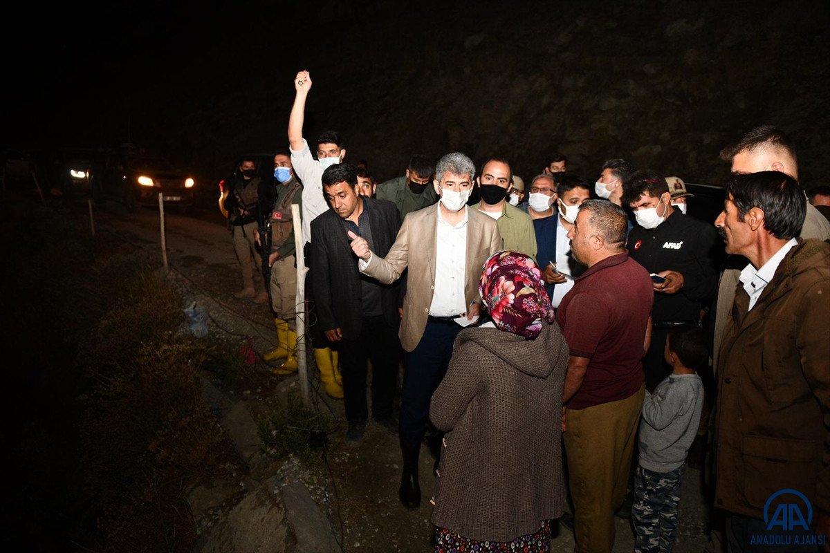 Muhterem İnce, Van'daki sel bölgesinde incelemelerde bulundu