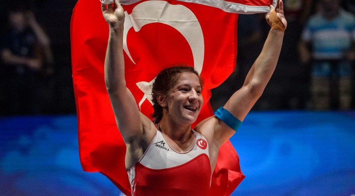 Tokyo'da tarih yazdı: Milli Güreşçi Yasemin Adar kimdir?