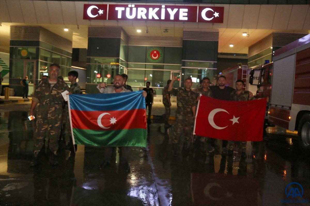 Azerbaycan'dan yangınla mücadeleye destek ekibi geldi