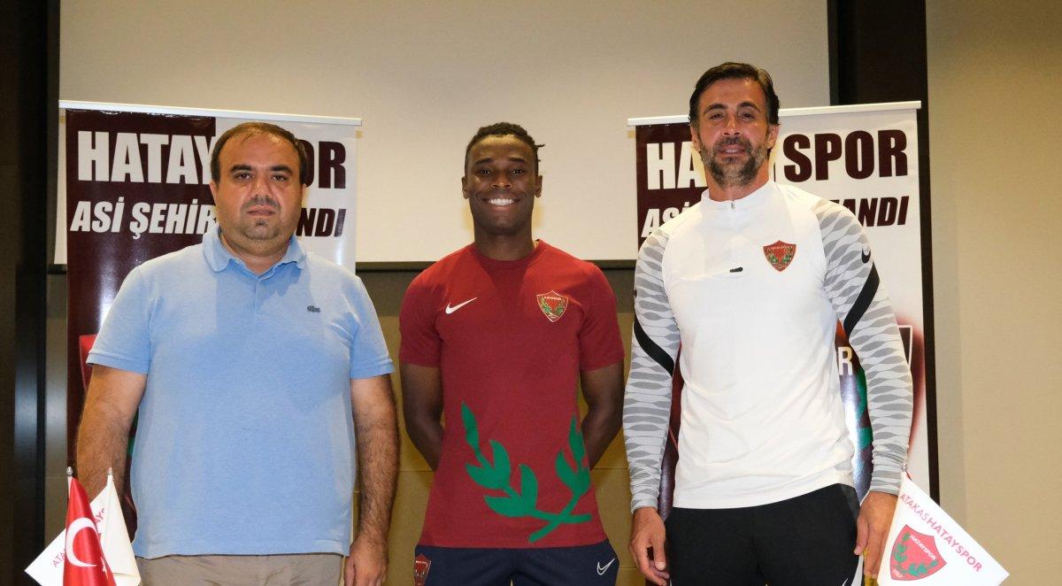 Hatayspor, Adekugbe'yi transfer etti