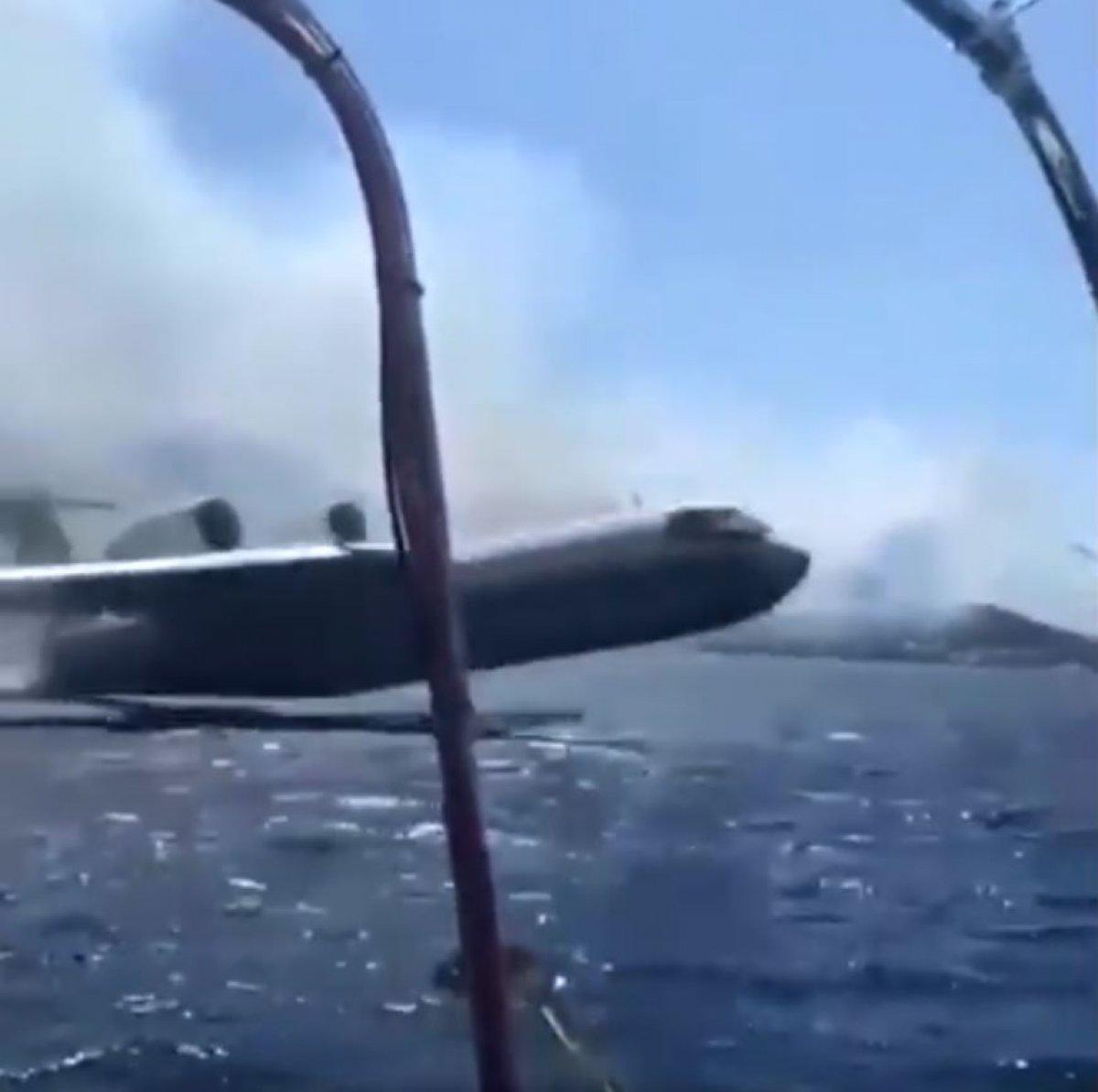 Marmaris'te su alan uçağa tepki gösteren tatilci