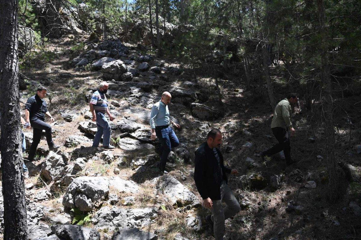 Adil Karaismailoğlu: Yangınla mücadeleye gece gündüz devam ediyoruz