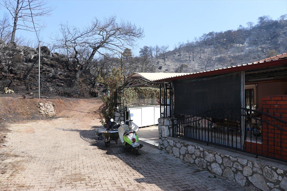 Marmaris'te evi yanmaktan kurtulan vatandaş, yaşadıklarını anlattı