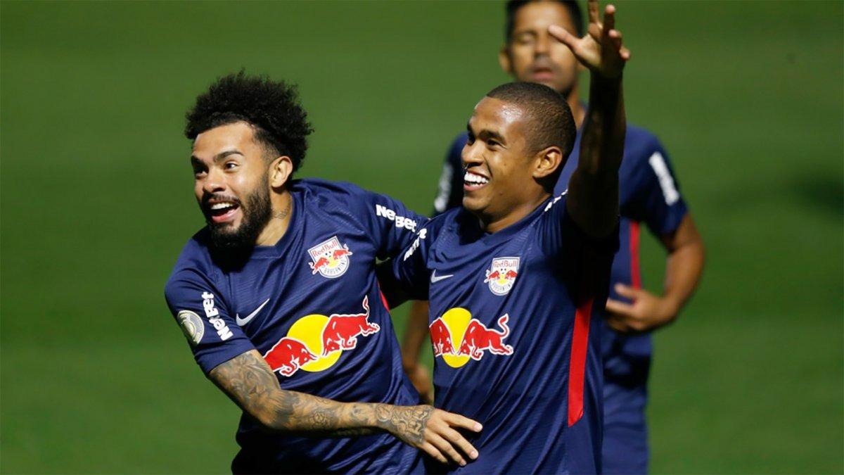 Galatasaray 10 numara için Claudinho'yu izliyor