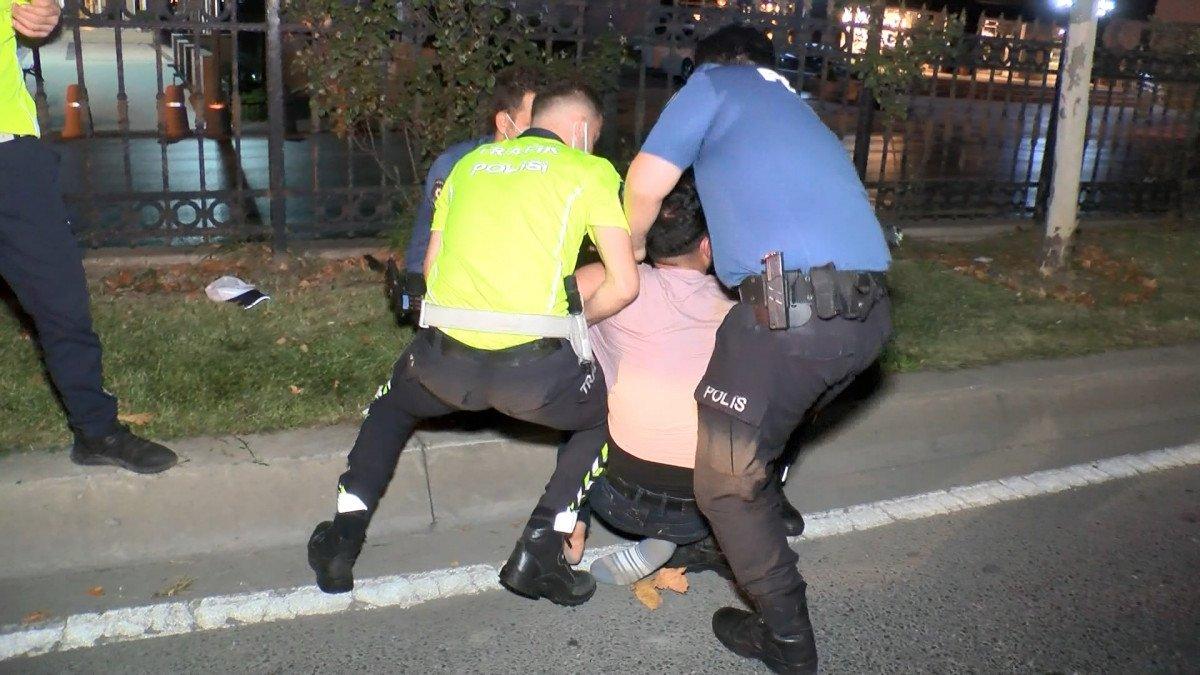 Sarıyer’de başkasının ehliyeti ile yakalanınca kaçmaya çalıştı