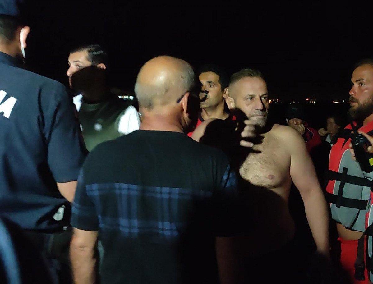 Sakarya'da akıntıya kapılan adam son anda kurtarıldı