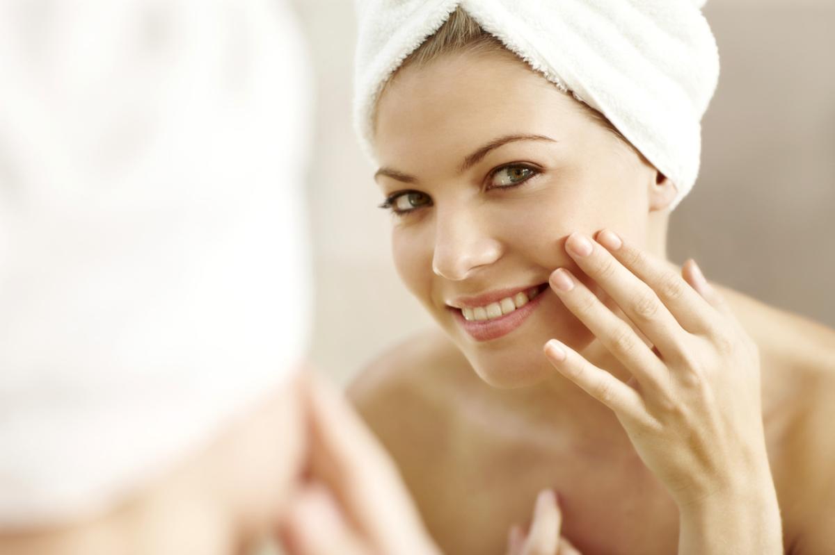 Havuz kimyasalları ve güneş kremleri cildi tahrip edebiliyor