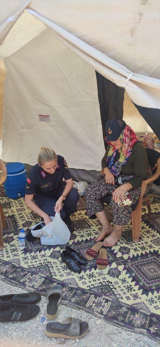 Antalya’da yangın bölgesindeki ekipler, vatandaşlar için seferber oldu