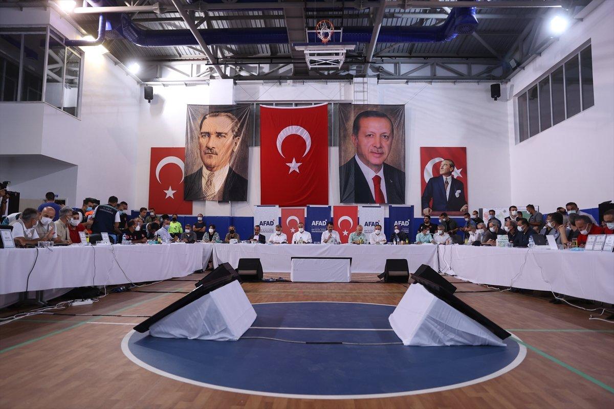 Murat Kurum:Yangında zarar gören konutlar yerine yapılacak