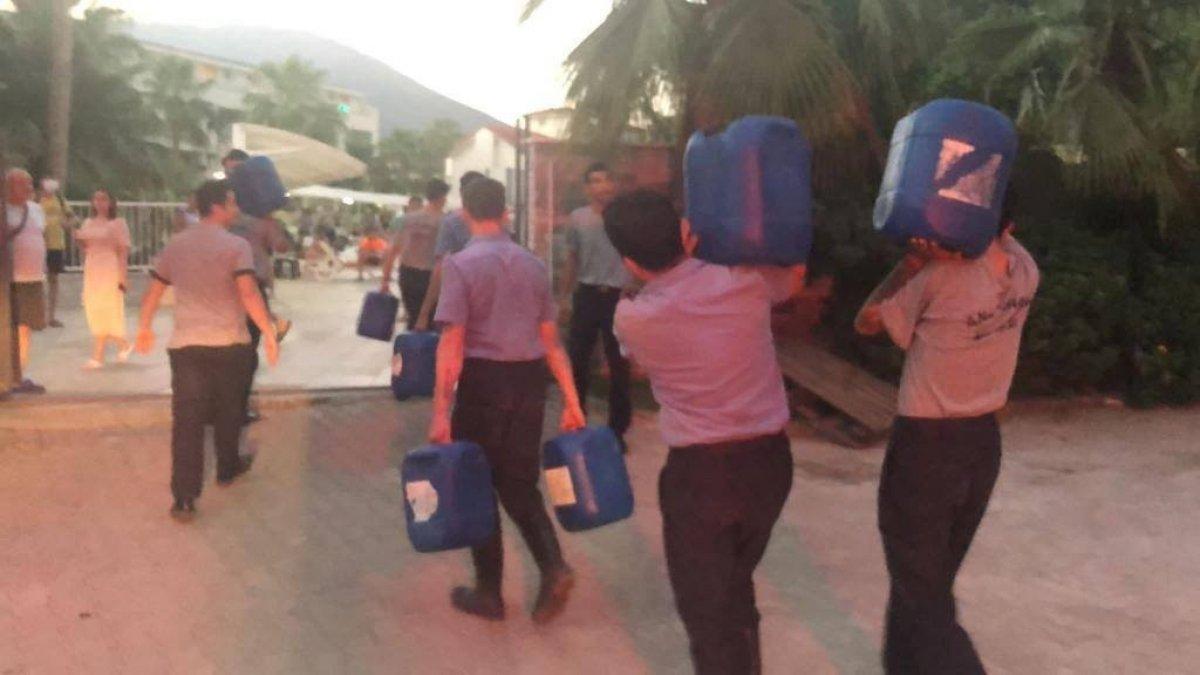 TSK pek çok bölgede yangınlara karşı desteklerini sürdürüyor